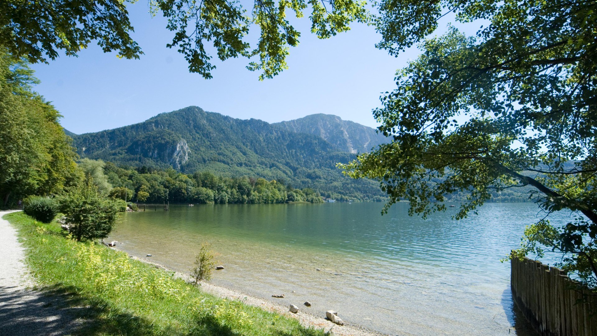 Bergblick vom Kochelsee